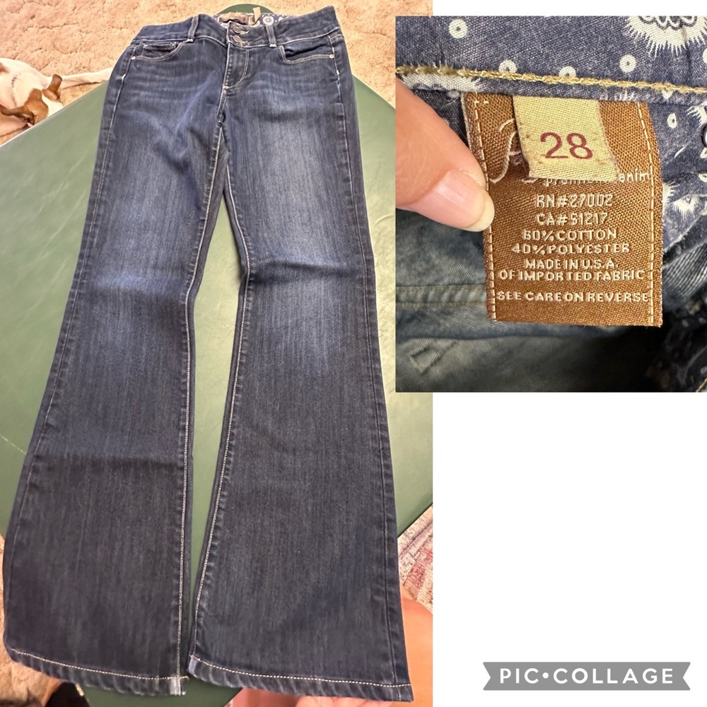 Paige Hidden Hills flare jeans